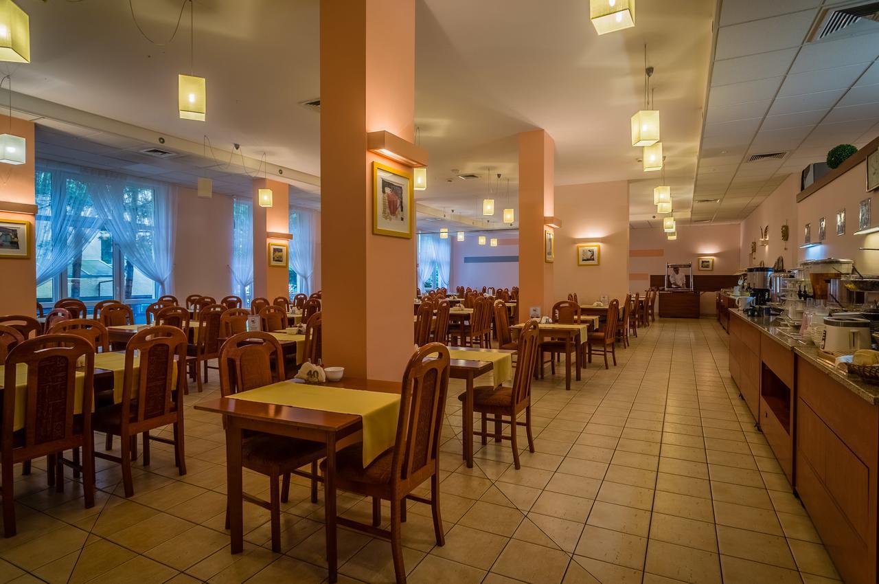 Hotel *** Nat Kołobrzeg Kültér fotó