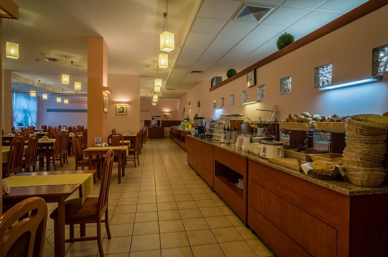 Hotel *** Nat Kołobrzeg Kültér fotó