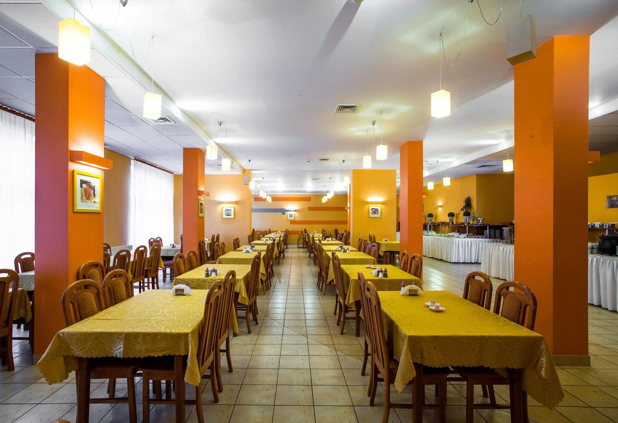 Hotel *** Nat Kołobrzeg Kültér fotó